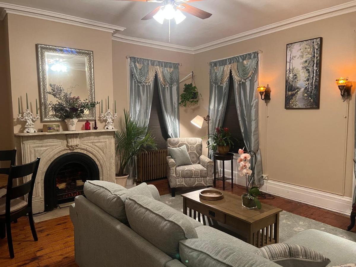 1 Bedroom Private Victorian Apt In Convenient City Location On 5 Acre, Sleeps 4 Poughkeepsie Exterior foto