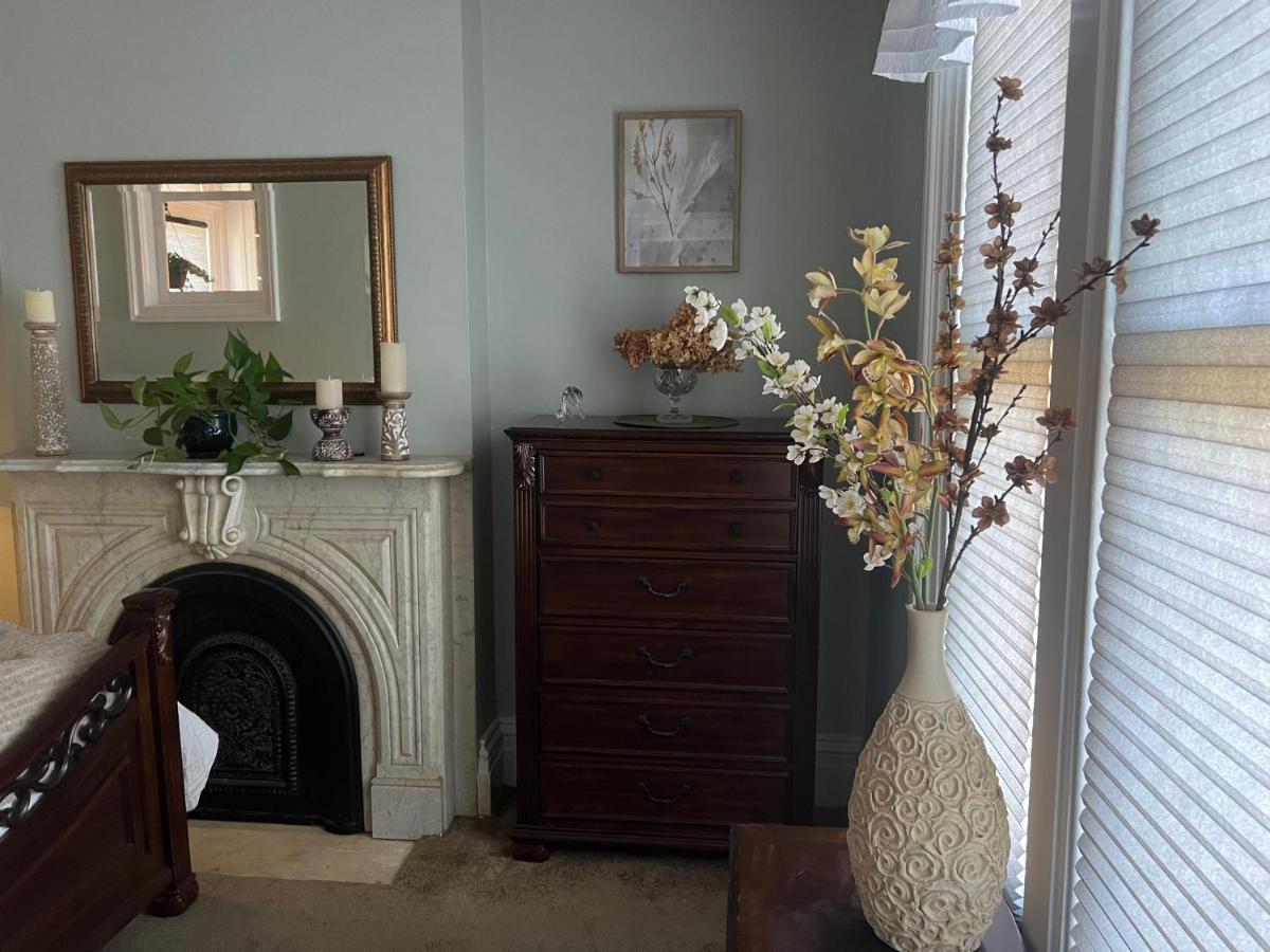 1 Bedroom Private Victorian Apt In Convenient City Location On 5 Acre, Sleeps 4 Poughkeepsie Exterior foto